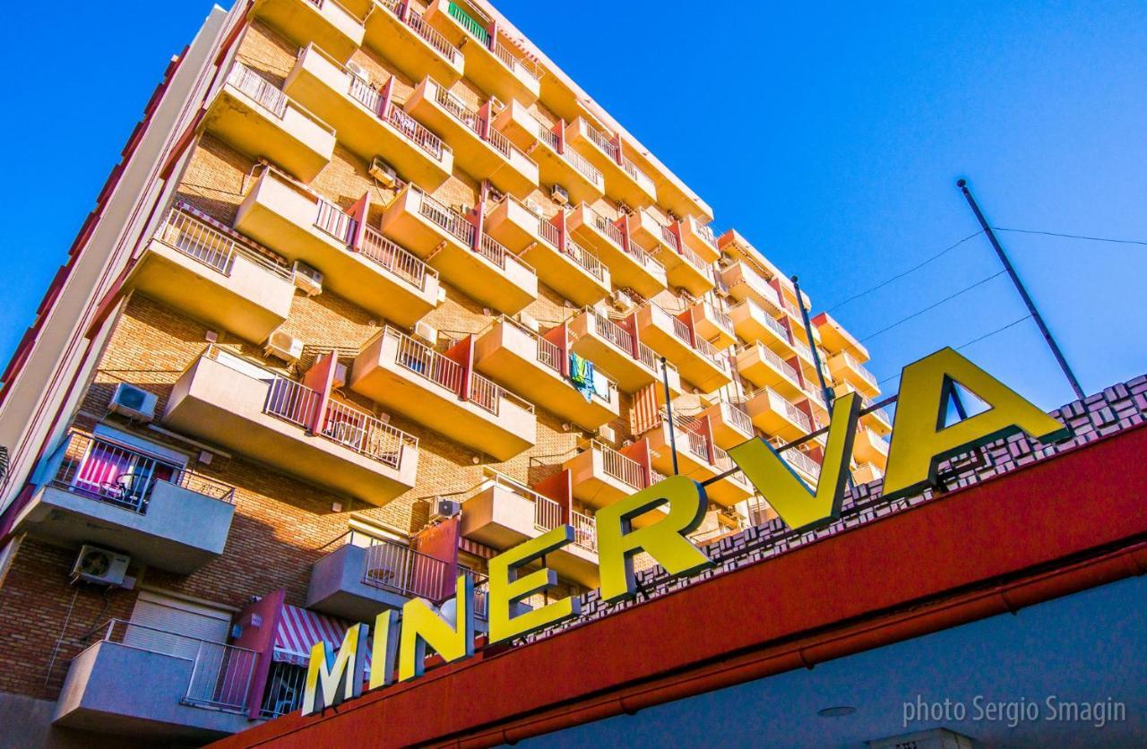 137 Minerva Apartamentos - Vista Al Mar - Piscina Y Playa - Cercano A Tren, Restaurantes Y Tiendas Benalmádena Exterior foto